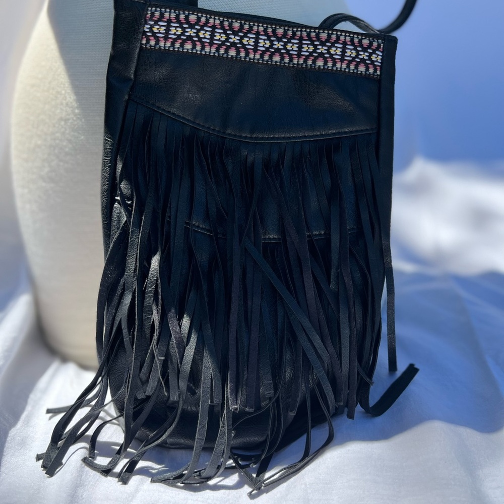 Crossbody bag in excellent conditions.